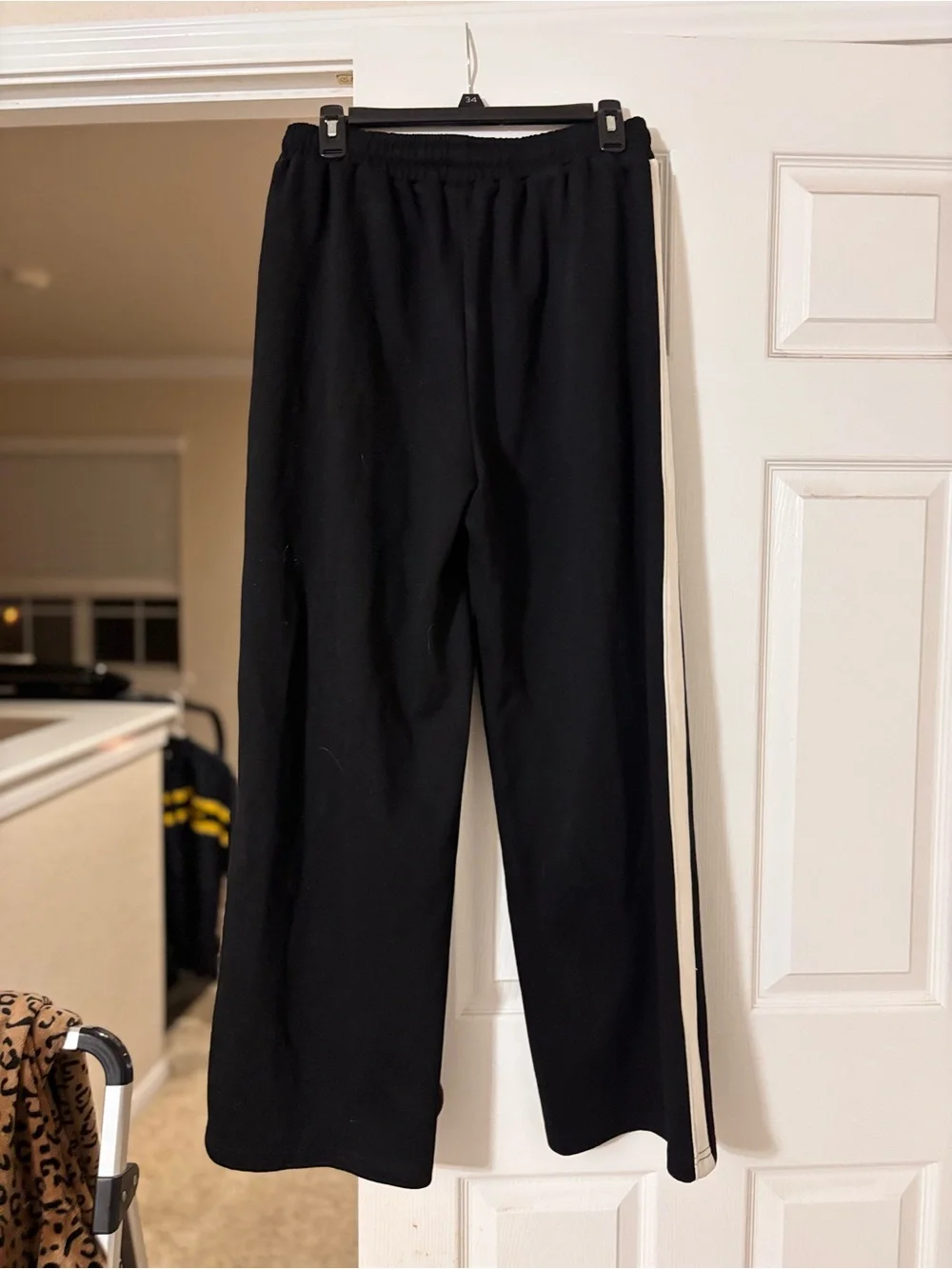 Commense Black Sweatpants with Cream Side Stripe